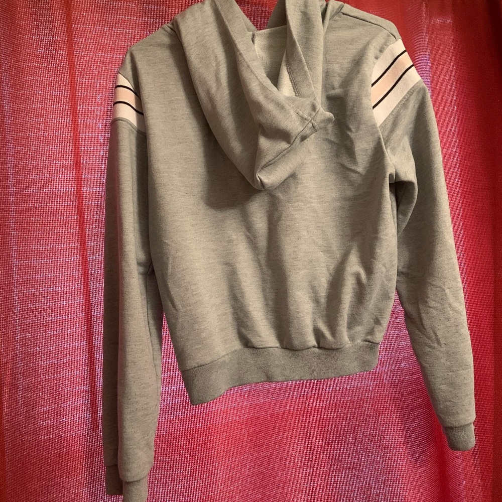 Grey pullover - Picture 2 of 2